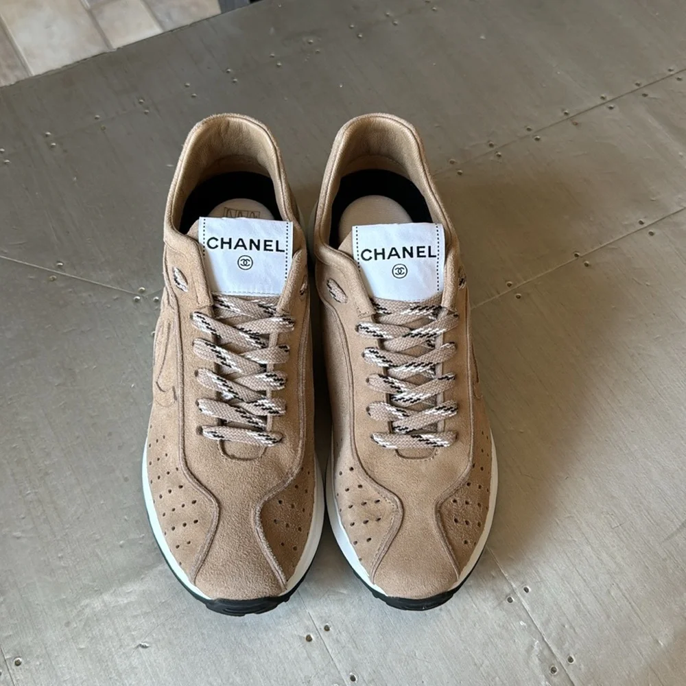 Chanel 21p beige dark suede goatskin sneaker trainer flat sz 38